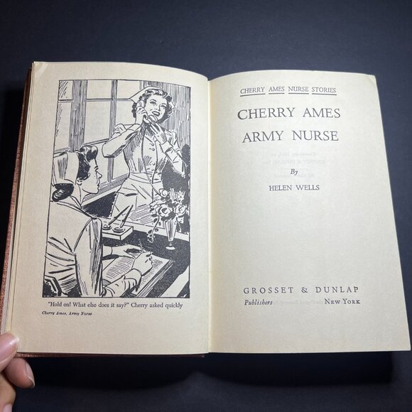 VTG 1944 Cherry Ames Army Nurse Grosset & Dunlap Hardcover Book by Helen Wells - Picture 5 of 12
